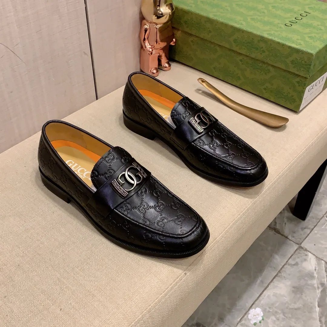 Men's Leather Shoes Men's Shoes 💰480💰💰🎩🎩 [Lightning] [Lightning] "Gucci*" The latest and most popular casual business leather shoes, top brand [Seduce] luxury ~ purchasing agent, top quality ~. [Strong] The upper is made of imported breathable cowhide with matching material ➕ breathable cowhide feet (•) and fine workmanship. The original stylish and stylish soft rubber wear-resistant and non-slip outsole is light and comfortable on the feet. The real thing looks better when taken in real life. 309: code: 38-44, can be customized to 45
